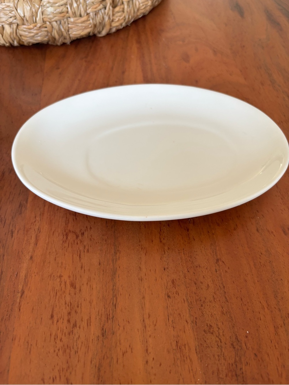 White Porcelain Gravy Boat with Underplate - Picture 7 of 8